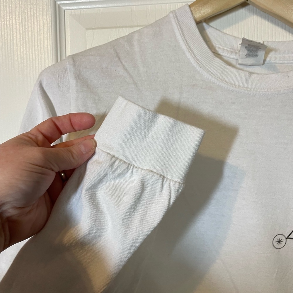 Gildan white long sleeve Panic! At the Disco graphic band tee sz S - Picture 2 of 8